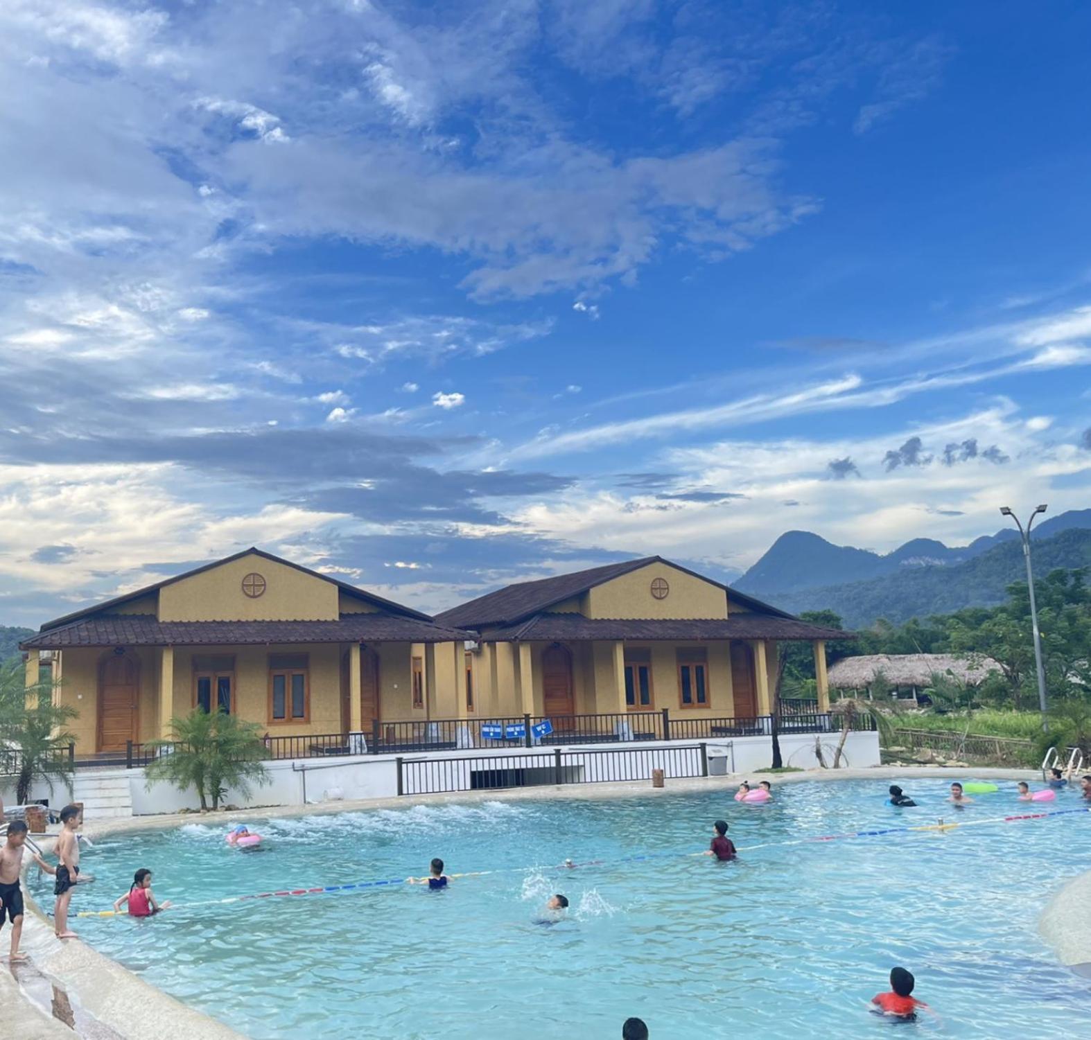 Sky Bay Lodge Ha Giang Exteriér fotografie
