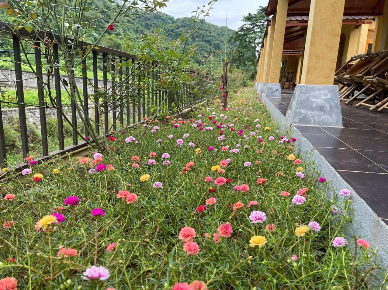 Sky Bay Lodge Ha Giang Exteriér fotografie